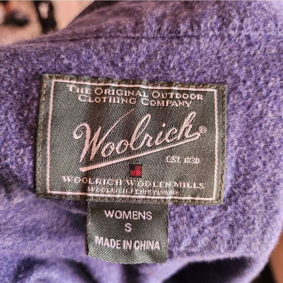 Woolrich women's button size small. - Picture 2 of 3